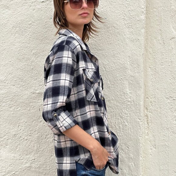 Billy T - Picture 2 of 6